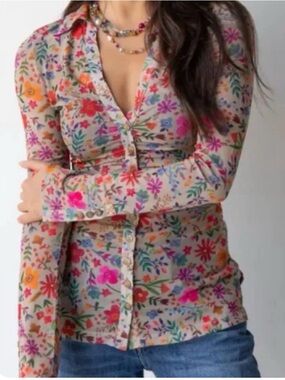 Natural life Carina Long-Sleeve Ruched ButtonTop in Beige Multicolor Print XL